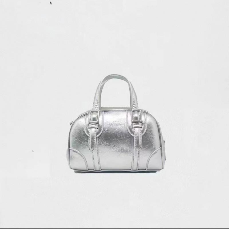 

Z Bag 2025 New Fashionable Black Clasp Crossbody Retro All-matching Pillow Simple срібний