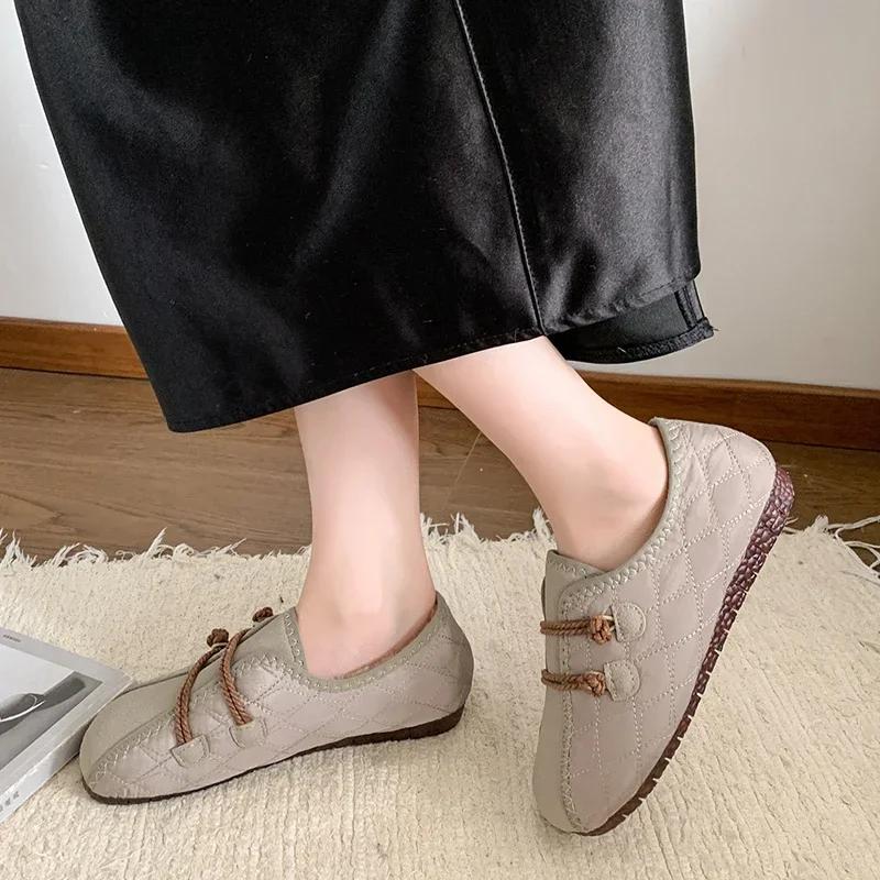2025 Winter New Velvet Warm Trendy Retro Comfortable Round Head Flat Bottom Warm Bean Cotton Shoes Plus Size 41 42 Female New