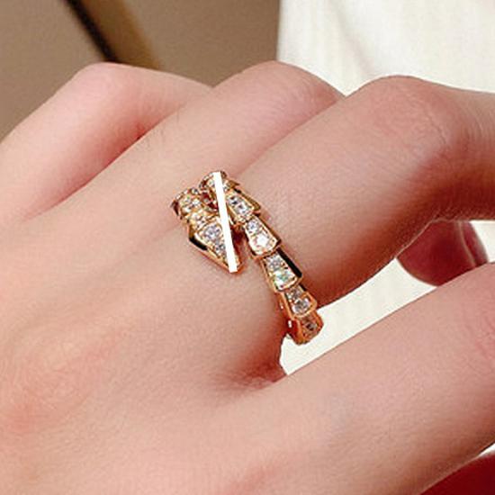 

Baojia Кольцо тройное из розового золота 18 карат, с нишевым дизайном «Змеиная кость» для женщин Medium (US 7-8)