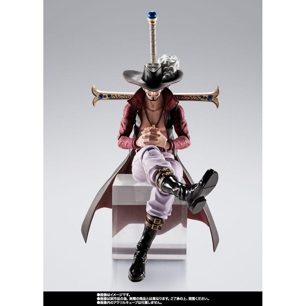 TAMASHII NATIONS- One Piece - S.H.Figuarts Dracule Mihawk -Hawk Eye- PVC & ABS approx. 165mm painted figure