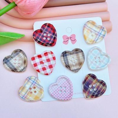 20 Stück Japanischer Süßer Karierter Herzförmiger Knopf Mädchen Wollmantel Strickjacke DIY Nähdekoration Damenbekleidung Nähzubehör