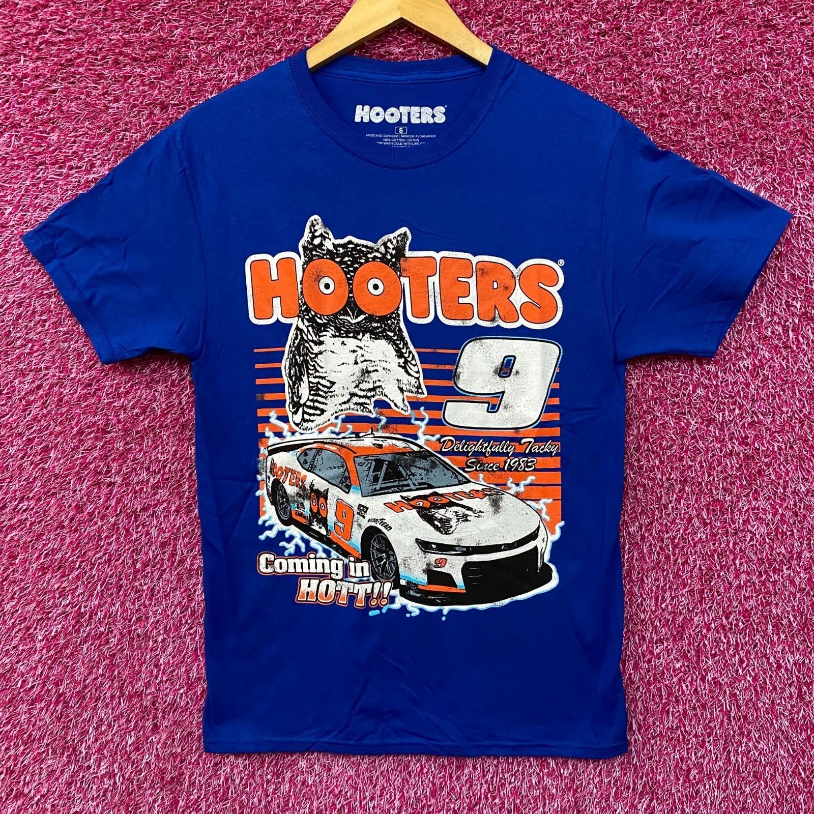 Hooters Coming In Hot Delightfully Tacky Since 1983 T-Shirt Small XXXL