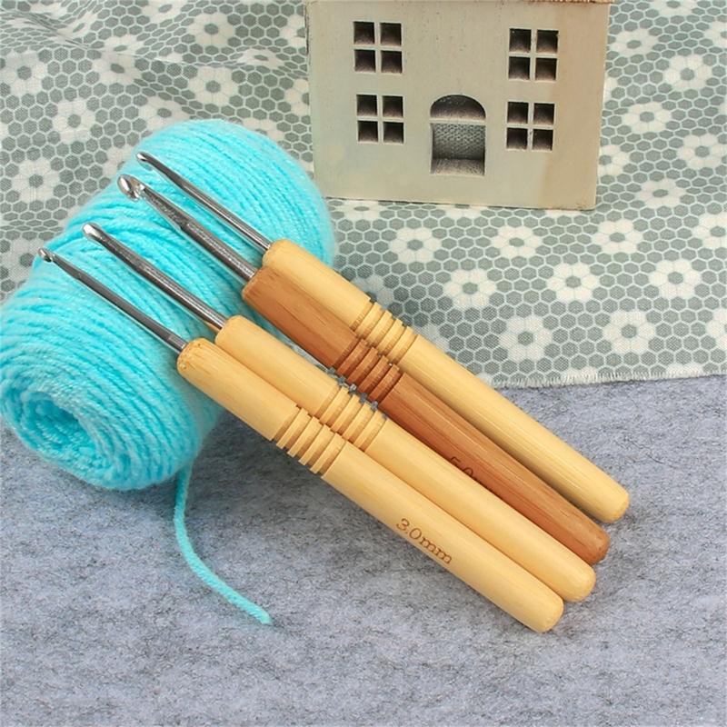 9Pcs Ergonomic Crochet Hook 2.0mm-6.0mm Wood Handle Crochet Hook for Beginner Adult Knitting Sweater Scarves Bag Socks