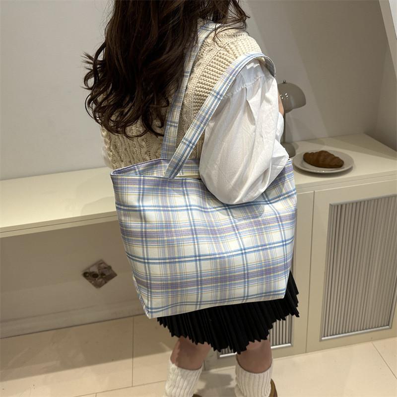 Stylish And Trendy Korean Autumn Tote Bag With Large Capacity For Everyday Use