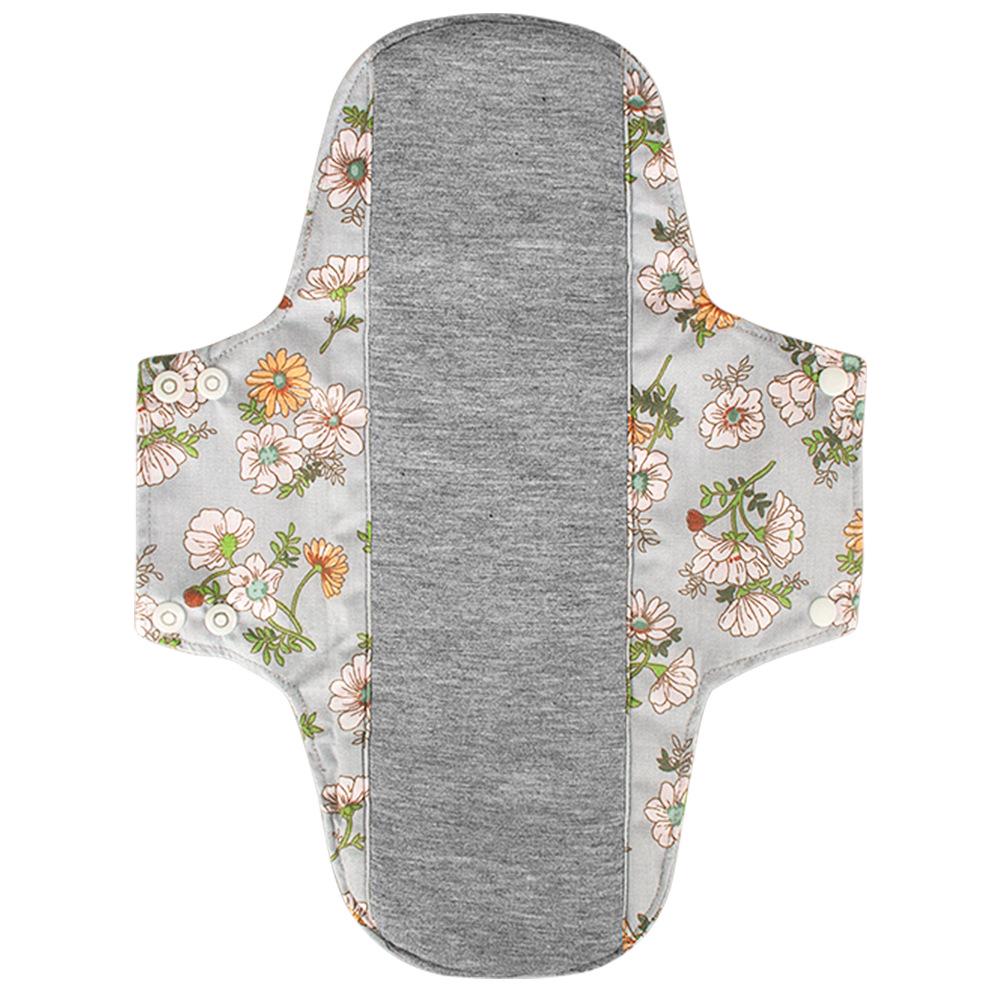 28cm Graphene Cotton Washable Menstrual Pad with One-Way Moisture Wicking and Leak-Proof Technology.