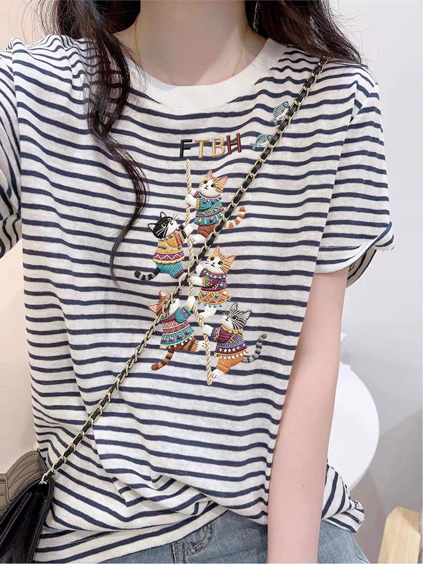 Korean Style Women s Square Shoulder Kitten Print T-Shirt - Spring/Summer 2026 M