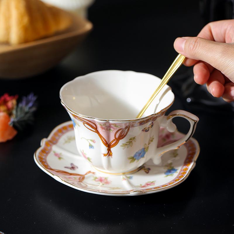 Creative Floral Phnom Penh Coffee Cup Saucer Retro European Back Flower Ceramic Cup Exquisite Medieval High-end Teacup