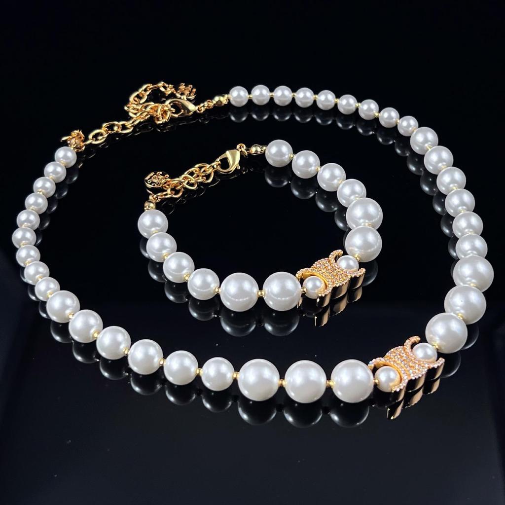 Saijia Zweiseitige Gewebte Schlangenknochen-Halskette mit Perlenarmband und Diamant-Logo - Europäischer und Amerikanischer Luxusstil.