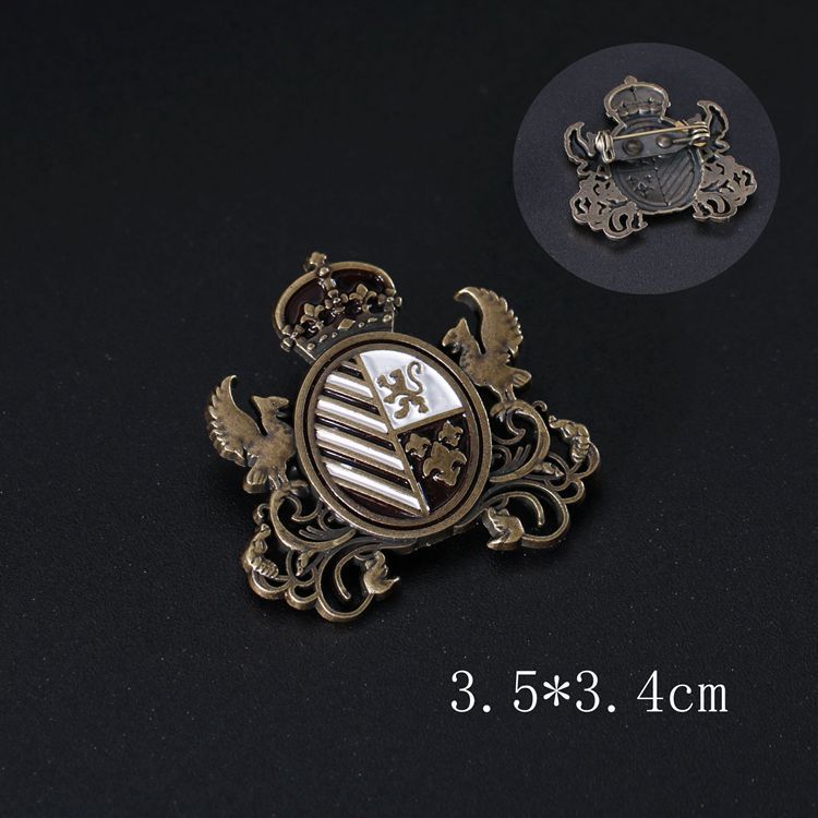 New Vintage Metal Badge British Crown Brooch Pin Retro Shield Medal Denim Pins for Backpack Accessories
