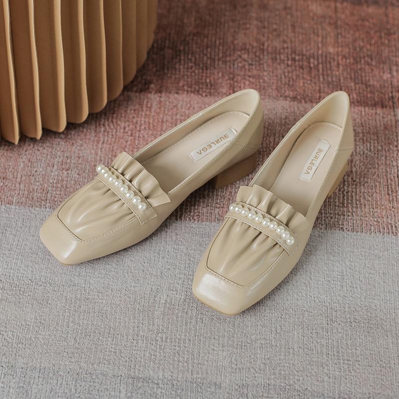 

Autumn new shallow mouth thick heel pleated grandma shoes women s pearl soft versatile square head thick heel single shoes women 35