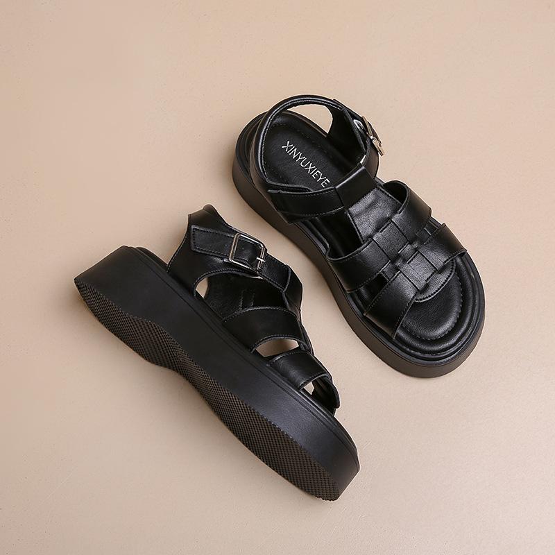 Platform pig cage shoes hollow 2025 summer new fashion breathable versatile slippers comfortable muffin bottom Roman sandals