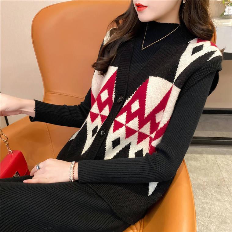 Spring and Autumn Lazy Style All-match V-neck Cardigan Sleeveless Color Matching Loose Sweater Rhombus Wear Vest Knitted Waistcoat Women