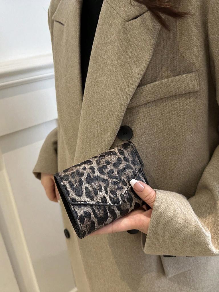 1pc Women's Crocodile Pattern PU Leather Bifold Wallet, Fashion Compact Small Wallet, Vintage Envelope Purse for Daily Use