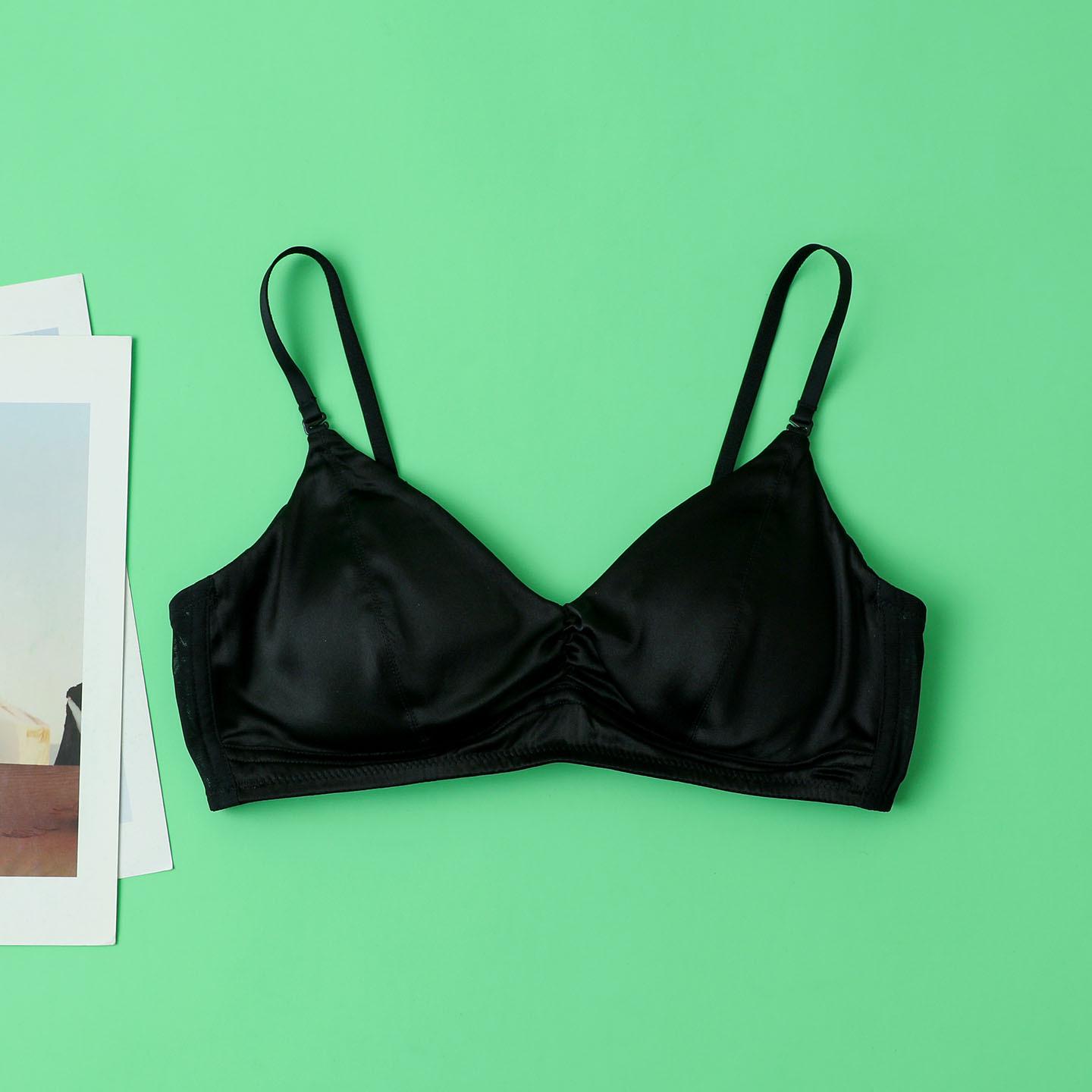 

Seamless Summer Women s Bra: Wire-Free, 100% Mulberry Silk Satin, Skin-Friendly, and Breathable. M