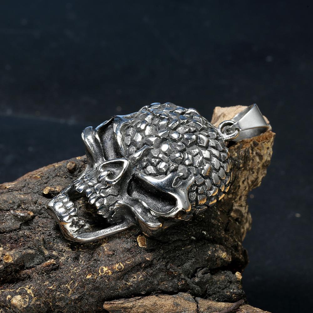 Stereoscopic Skull Stainless Steel Necklace for Men, Personalized and Powerful Hip Hop Pendant, Vintage Titanium Sweater, Chain for Women
