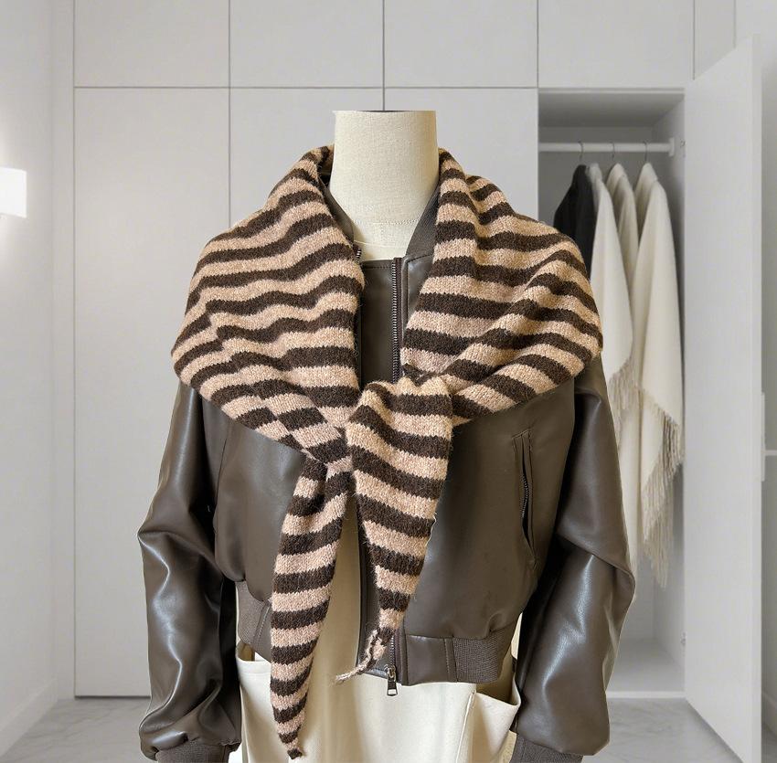 

Slack Increased Triangle Scarf Containing Wool Striped Shawl, Autumn And Winter Ins Warm Knitted Scarf Women 100-135CM