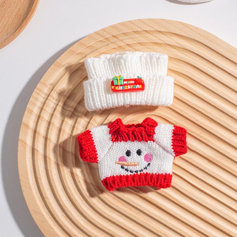 Labubu Christmas Sweater & Accessories Set for All Generations Keychain