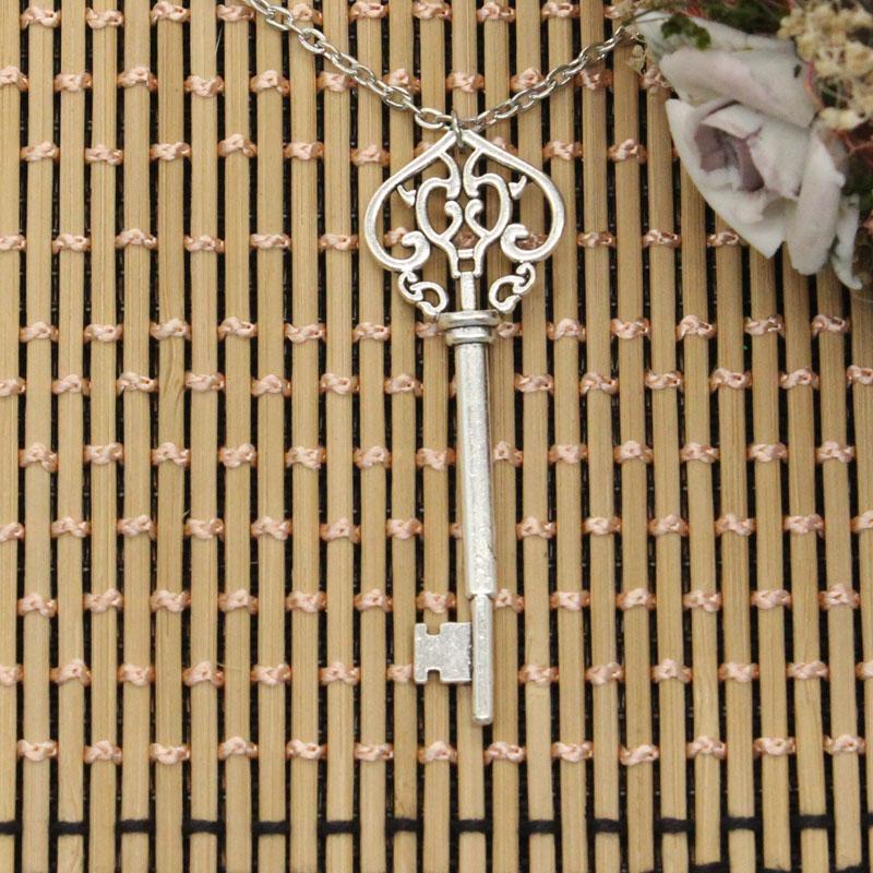 New Fashion Necklace Vintage Skeleton Key 69mm Silver Color Pendants Short Long Women Men Colar Gift Jewelry Choker