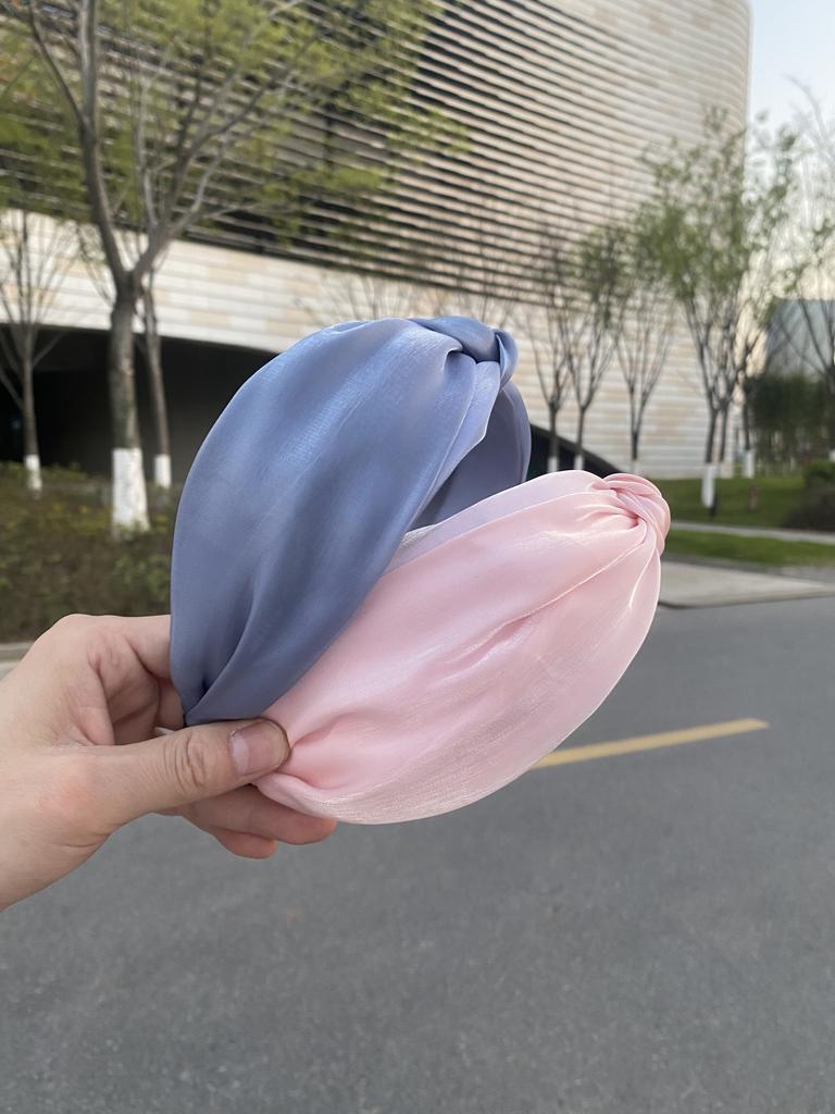 K-Stil von Ins Mädchens Helles Seidengarn Geknotetes Stirnband Schlichte Breitkrempige Doppellagige Gedrehte Haarnadel Super Fee Reine Farbe Haaraccessoire