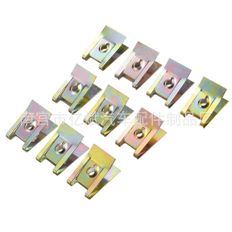 44dílná sada upevňovacích prvků podvozku pro BMW E46 řady 3: Kovové spony a šrouby pro kryt pod motor