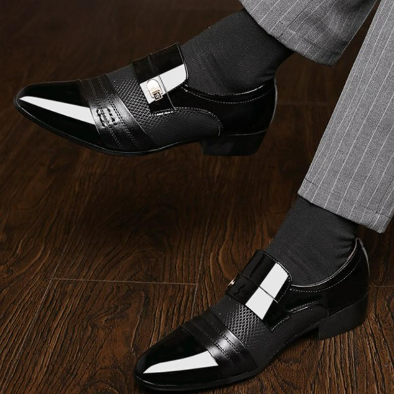 Men Dress Shoes Slip on Oxfords Classic Business Leather Shoes Breathable Plus Size Office Loafers Pointed Toe Men Shoes
