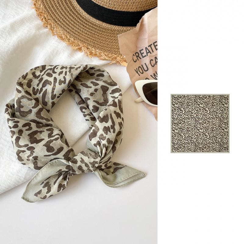 Fashion Cotton Leopard Print Square Scarf Silk Scarf Women'S Neck High-End Scarf Neck Decoration Retro Headscarf Scarf