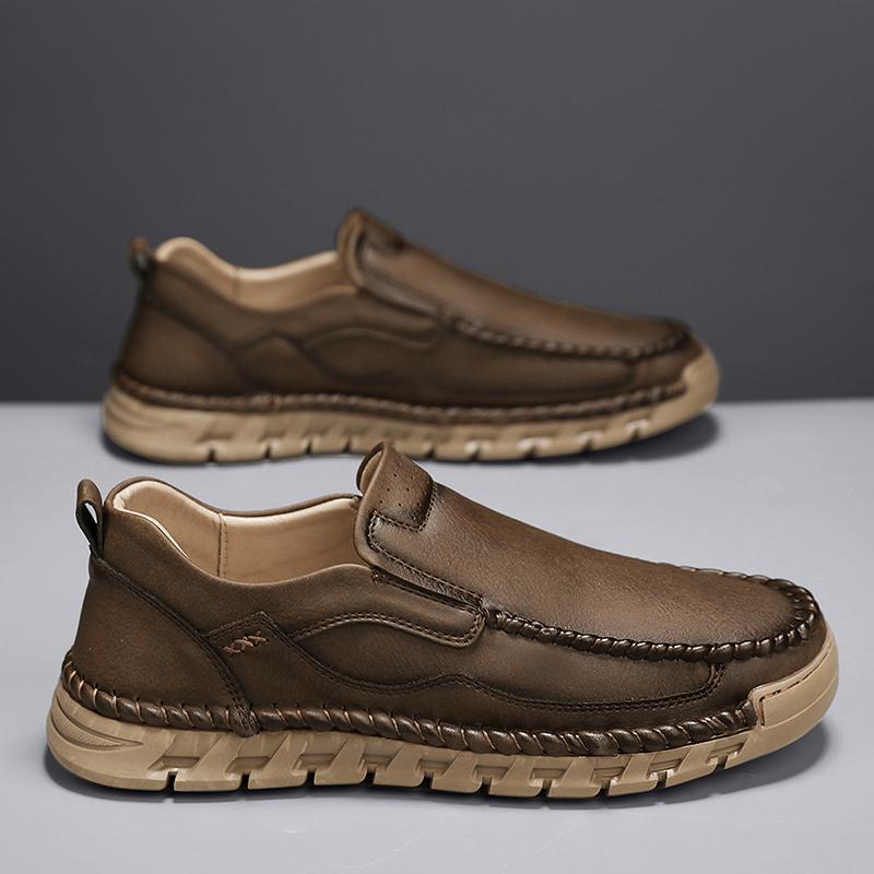 Classic Men's Casual Shoes Leather slip on handmde sewing Male Loafers Luxury Designer Leather Handmade Men Moccasins Sneakers