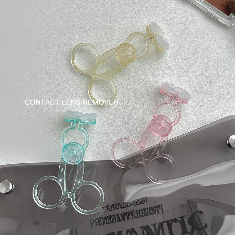 Universal Color Contact Lens Application Tool for Men and Women – Eyelid Spreader and Clip