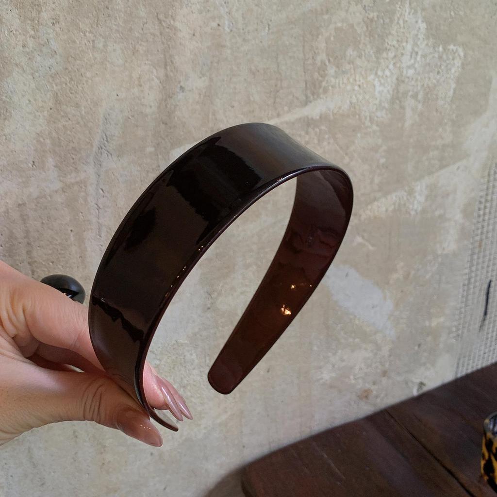 French Niche Wide-Brimmed Acetate Headband - Feminine, Light Luxury, Non-Slip with Teeth for Everyday Wear