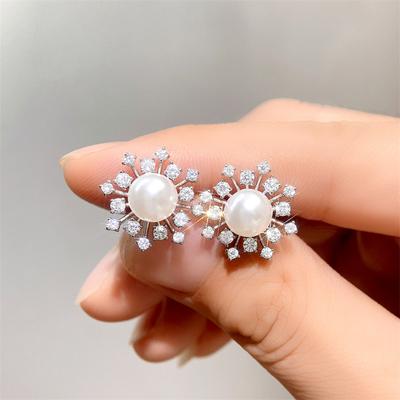 Jemné náušnice s puzetou ze simulovaných perel Dámské temperamentní sladké náušnice na piercing do uší Narozeninový dárek Výrazné šperky