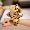 Stofftier Panda Giraffe Leopard Tiger Elefant Klatscharmband für Kinder Handring Armband Weiches Plüsch-Handgelenk Kreatives Spielzeug Geschenk