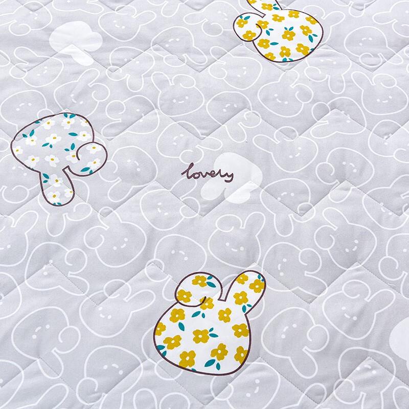 Jasmine Scented Summer Quilt with Bunny Pattern