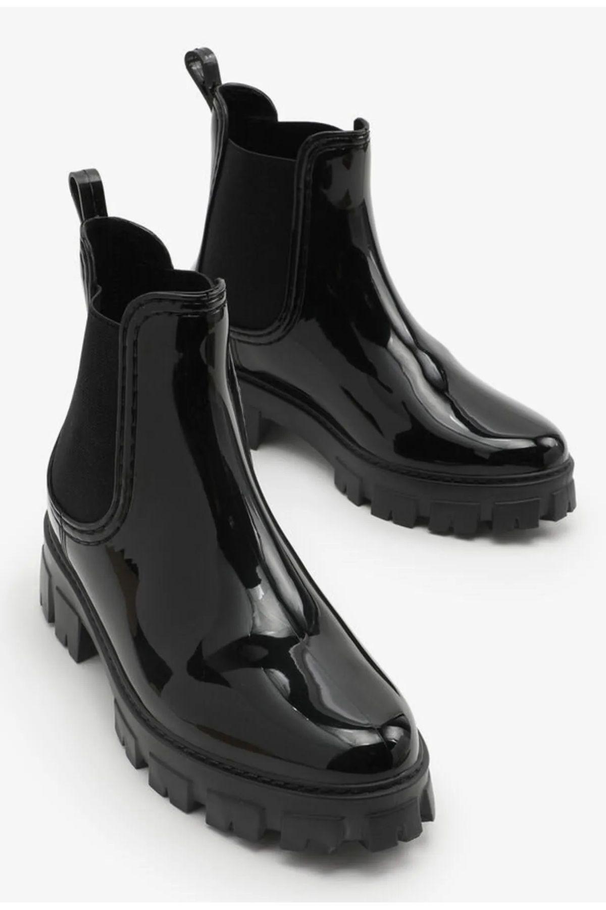 

Women Modern Stylish Fashion Boots Waterproof Rain Boots Thick Sole 36