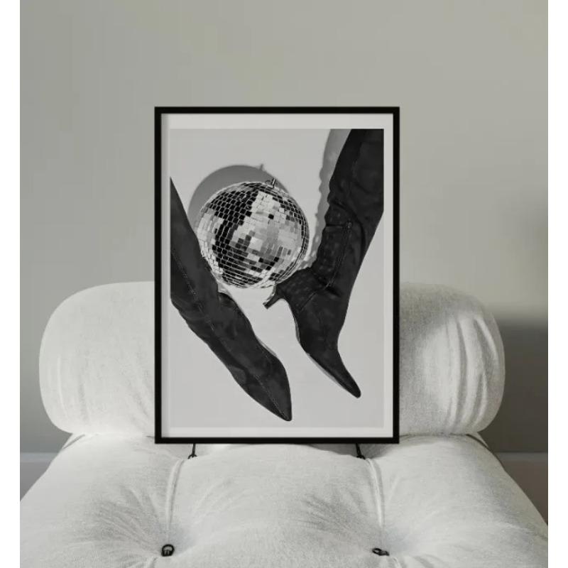 

Vintage Disco Ball Posters Disco Ball on Female Heels Disco Martini Canvas Painting Prints Wall Art Pictures Room Home Decor 21cm×30cm NoFrame
