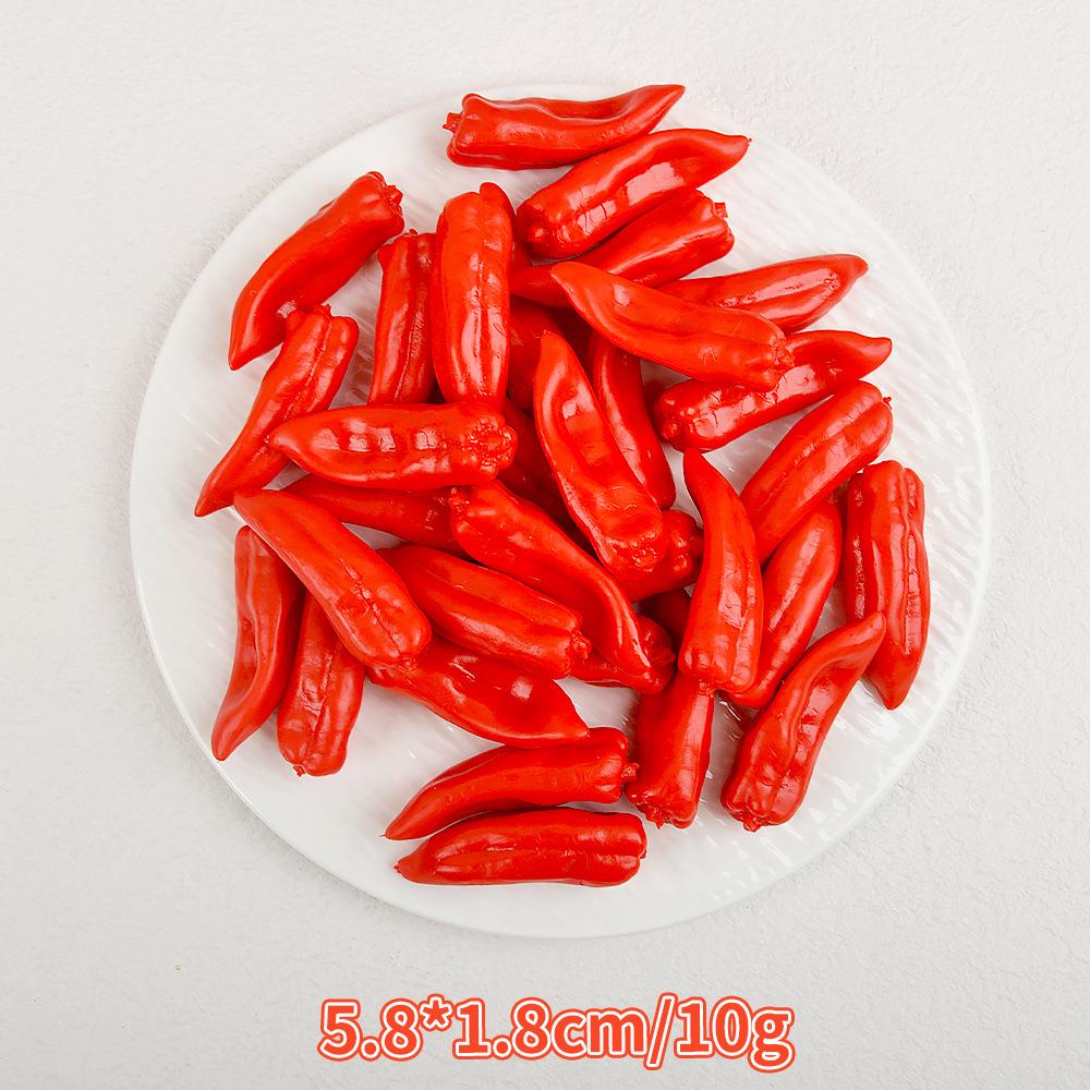 Creative Miniature Food Toy: Green & Red Pepper Prop