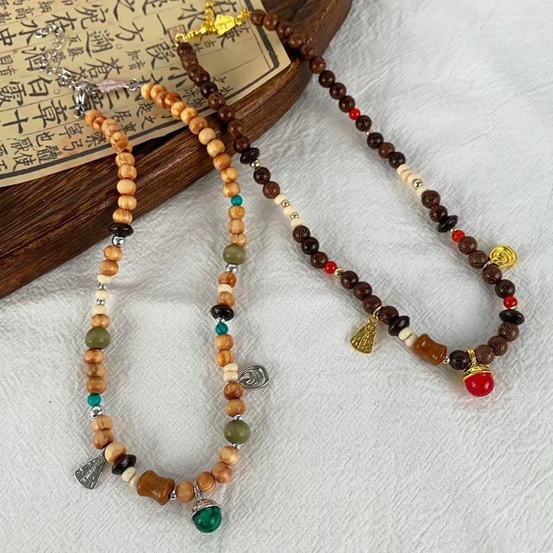 Ethnic Style Handmade Bead Colored Necklace for Women Retro High-End Wooden Pendant Collarbone Chain Niche Design Accessory Gift