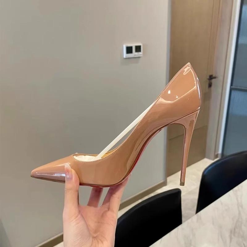 Røde såler høye hæler dame tynne hæler sexy svart seng spisse høye hæler lakkskinn størrelse franske enkeltsko kvinner