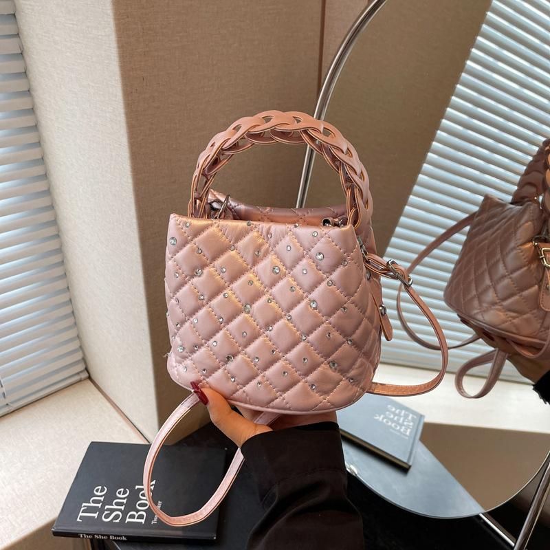Rhombus Embroidery Thread Small Bag Women's 2025 New Summer Versatile Messenger Bag Fashionable Woven Portable Bucket Bag