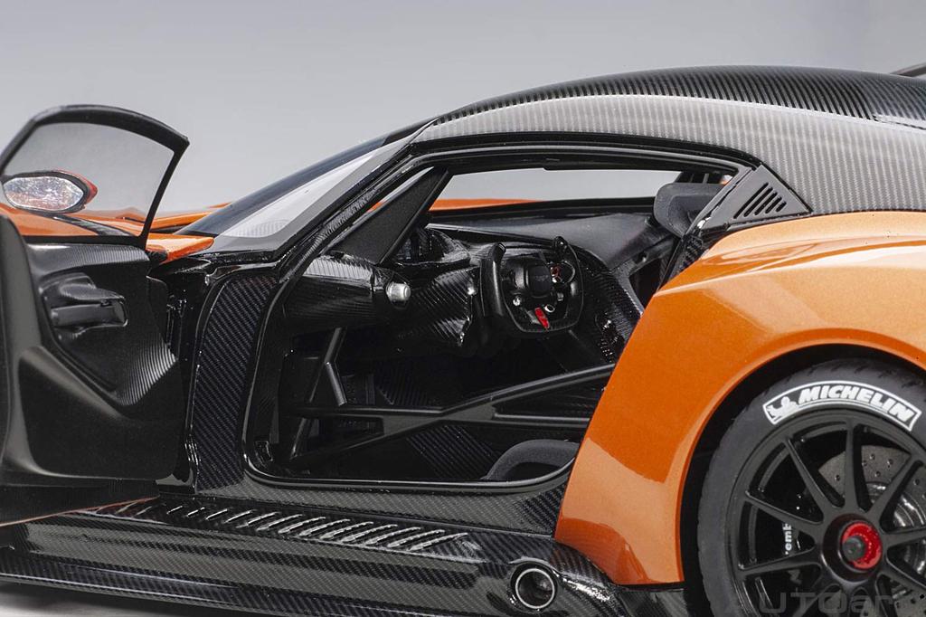 AUTOart 1/18 Aston Martin Vulcan Metallic Orange Finished Product