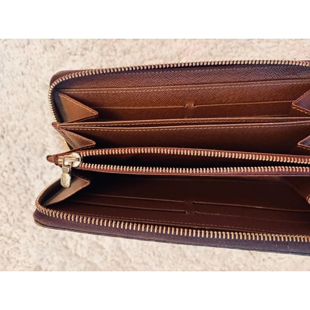 Used [Guaranteed Authentic] LOUIS VUITTON Long Wallet Zippy Wallet