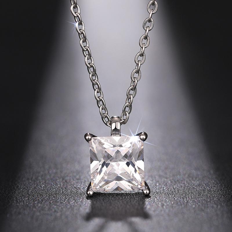 Ladies' Simple Square Pendant Necklace, Square Synthetic Zircon Inlay, Elegant Jewelry for Daily Wear Collarbone Chain, Birthday Gift