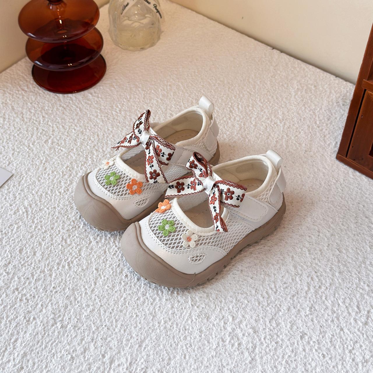 

Летние кроссовки детские Новая мода Дышащие кроссовки для девочки Мягкая подошва Противоскользящие Повседневная детская обувь Комфортные Изысканные Простые сандалии 23insole14.5cm бежевый