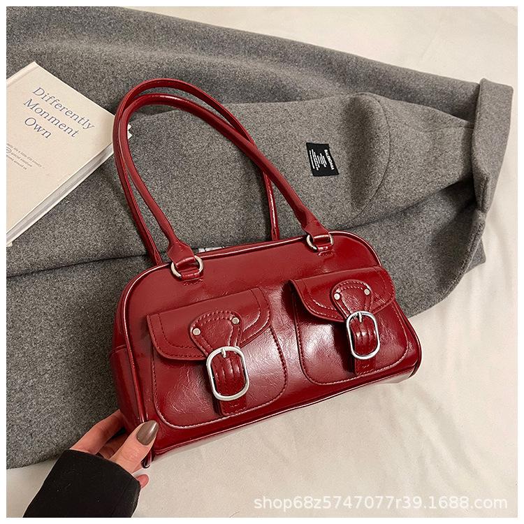 Korean Version of Niche Design Hand-held Bowling Bag Bag Women's Handbag 2025 New One-shoulder Underarm Pillow Bag for the Spring of 2025