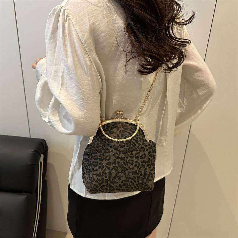 2025 New Retro Niche Design Handbag High-end Leopard Print Chain Single Shoulder Crossbody Gold Bag Female Tide