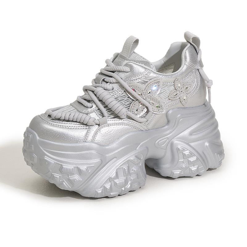 

Женские кроссовки на толстой подошве, весна-лето 2025, новые, полые, дышащие сетчатые сандалии, универсальные туфли на небольшой внутренней платформе для увеличения роста 39