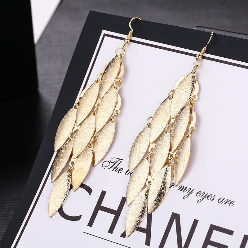 European and American Earrings, Fashionable Styles, Fashionable Metallic Exaggerated Tassels, Elegant Long Trendy Element Earrings and Pendants