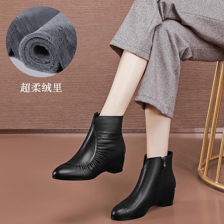 

Короткие ботинки на мягкой подошве и танкетке с боковой молнией, детские, весна-осень 2025, новые, на среднем каблуке, с круглым носком, бархатные, материнские ботинки 34