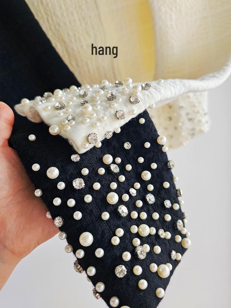 High-End French-Style White Knitted Cardigan with Bead and Rhinestone Detailing