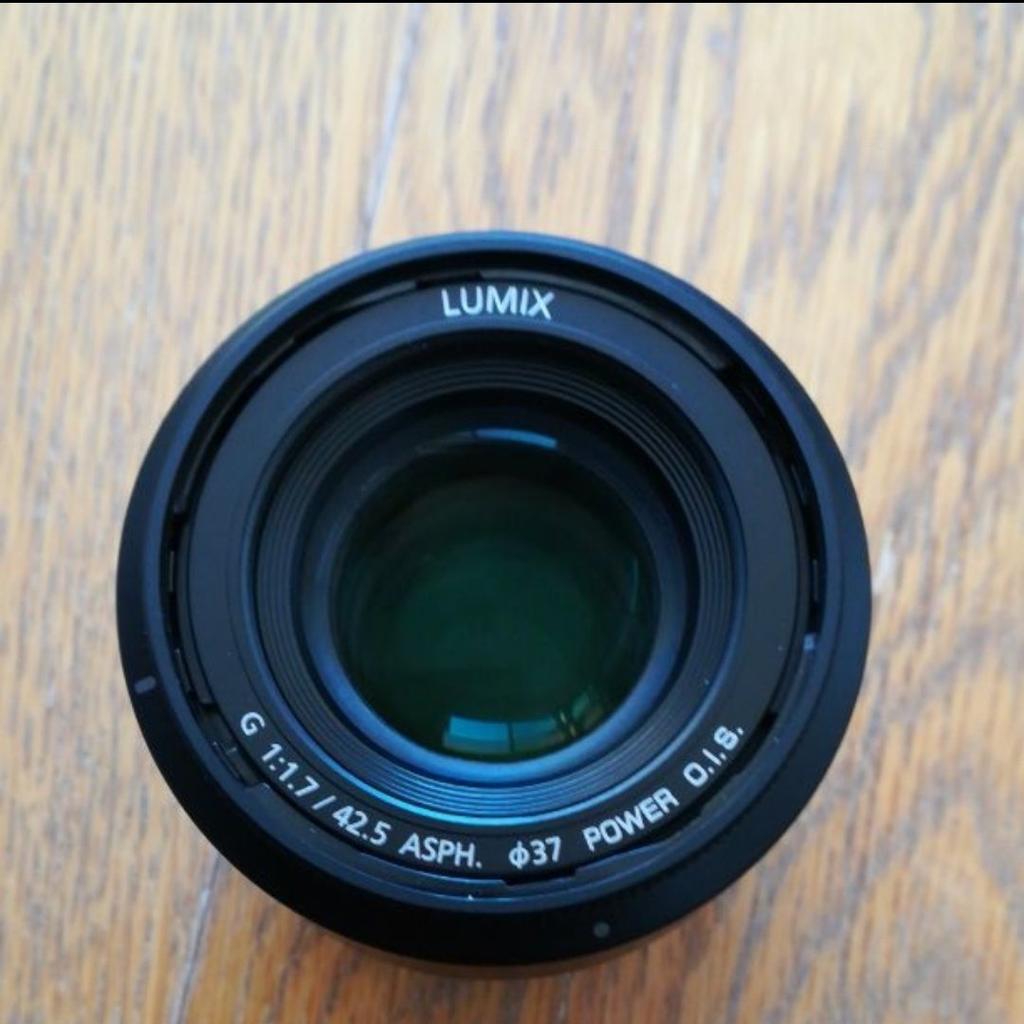 Panasonic Lumix G POWER Single Focus Medium Telephoto Lens for Micro Four Thirds Black 42.5mm/ F1.7 ASPH./ O.I.S. H-HS043-K
