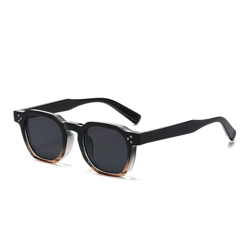 Fashion Men Sunglasses Square Frame Personalized Design Sun Glasses Women Trending Retro Rivets Sunglass UV400